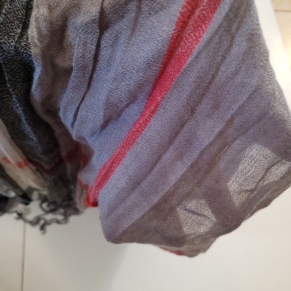 NWOT long Scarf - Picture 5 of 6